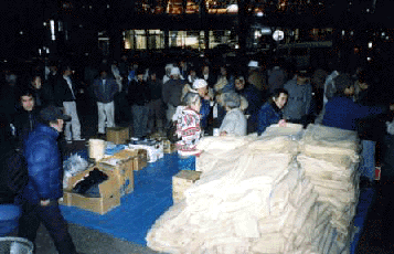 Photo: Distributing 800 brankets for homeless at Shinjuku, Tokyo.